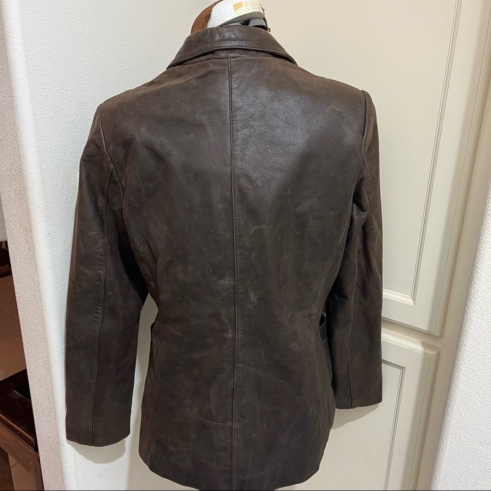 Womens medium whet blu leather jacket.